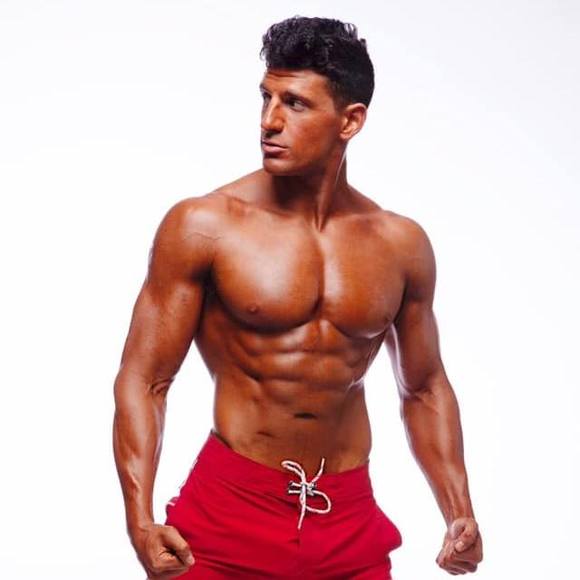 Meet your Posher, Chris - Picture 1 of 1